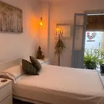 아파트 Fabulous 2 Bed-townhouse With Large Rooftop! 에스테포나