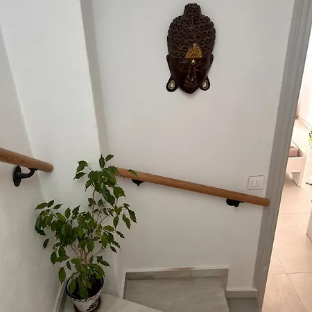 Fabulous 2 Bed-townhouse With Large Rooftop! Апартаменты